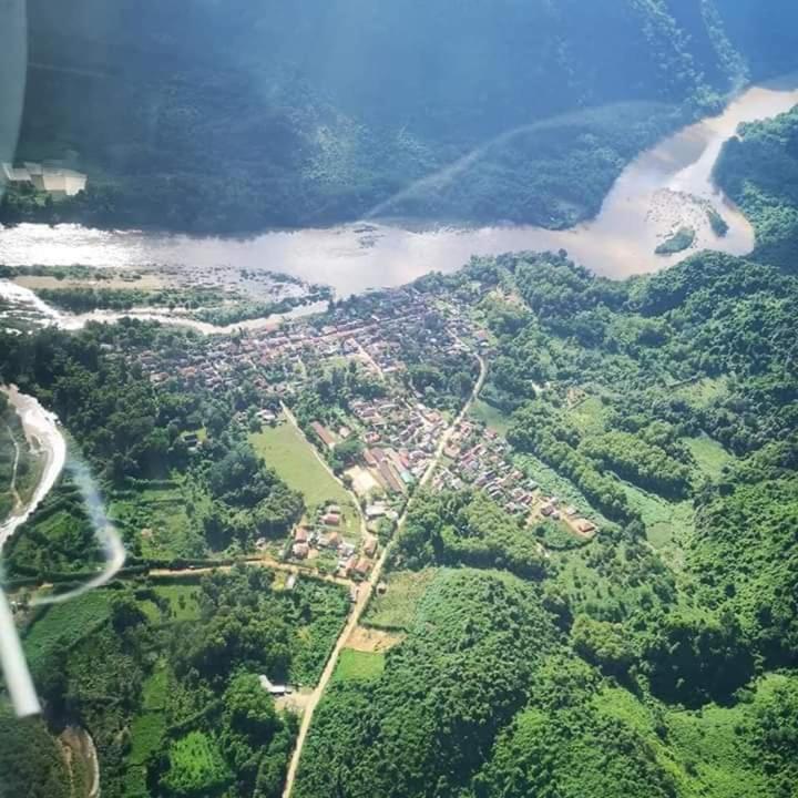 Lattanavongsa Guesthouse And Bungalows Muang Ngoi Zewnętrze zdjęcie