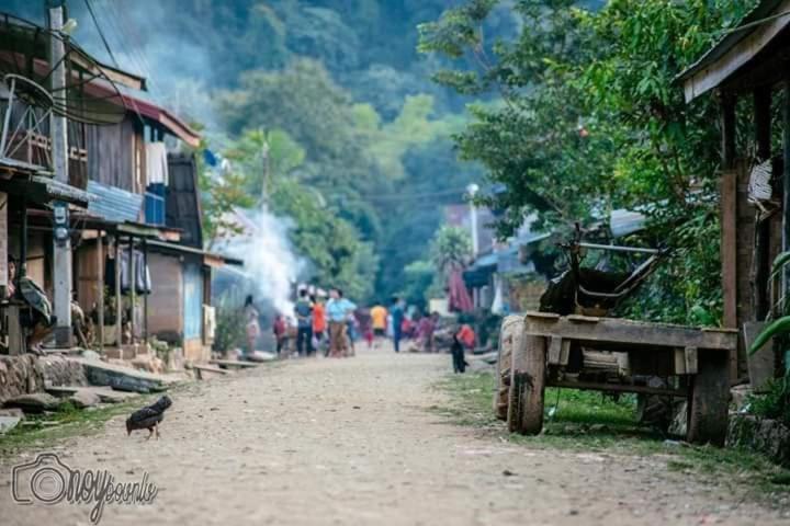 Lattanavongsa Guesthouse And Bungalows Muang Ngoi Zewnętrze zdjęcie