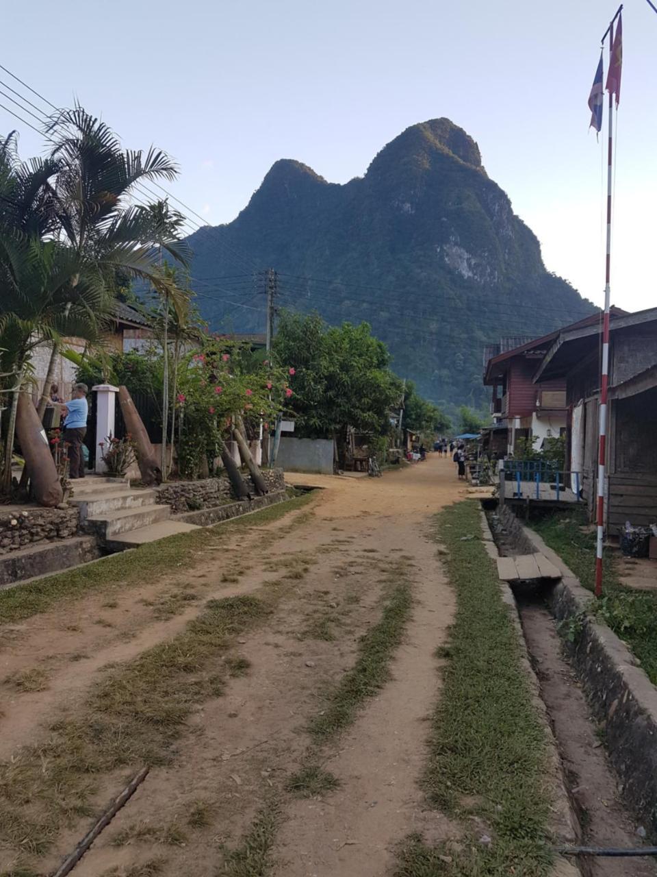 Lattanavongsa Guesthouse And Bungalows Muang Ngoi Zewnętrze zdjęcie